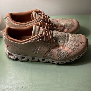 Woman’s pink, Cloud 5 OnClouds, size 6